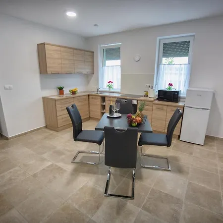 Forest Luxory Ii. Apartman * Sarvar